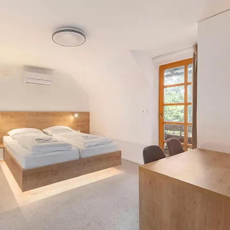 Gostilna Logar Hotemaze