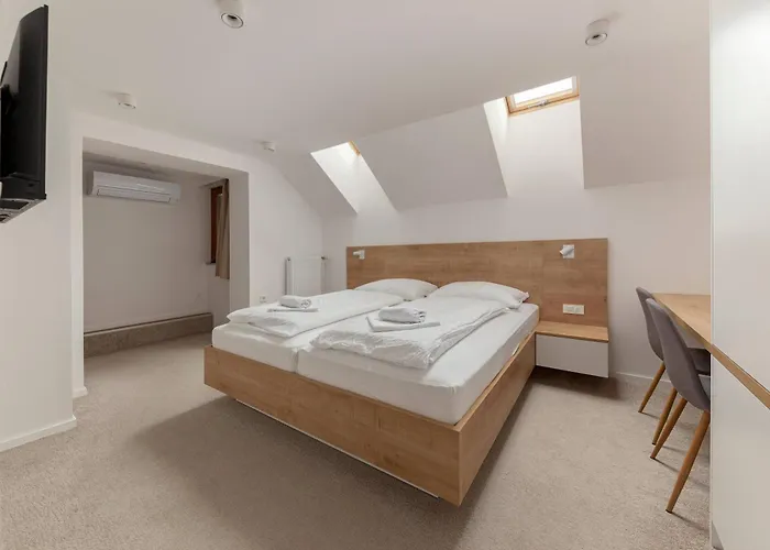 Hotel Gostilna Logar 3*